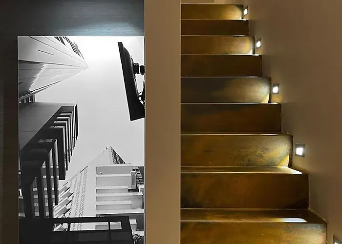 Luxury Art & Chromotherapy Downtown - Free Parking Appartement